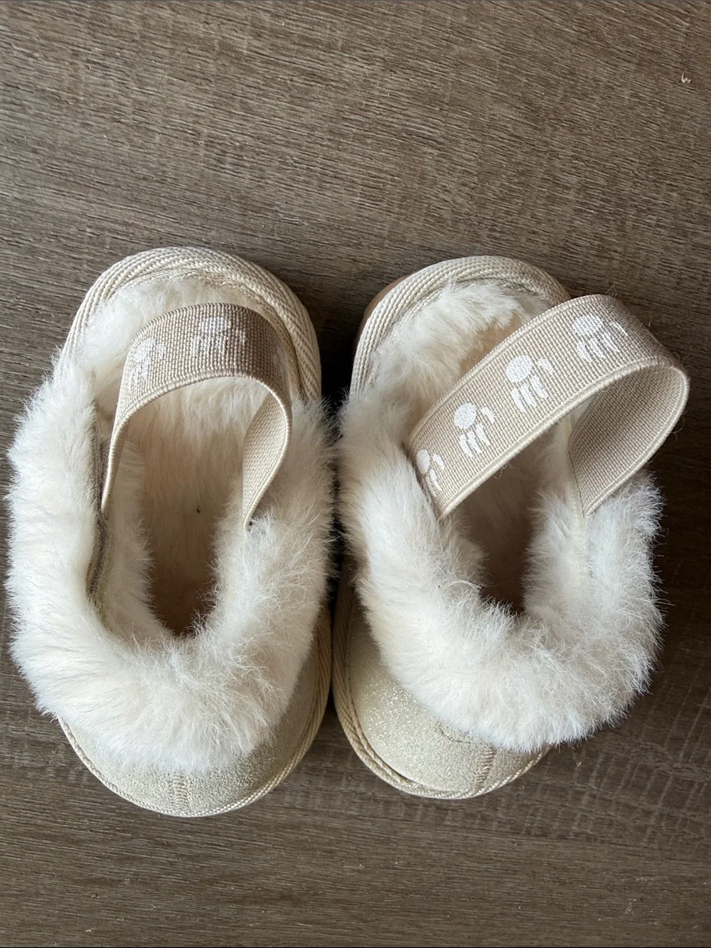 BEARPAW Baby Rebecca Suede Slippers Champagne Glitter Sandstone Size 5